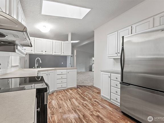 5th image of 7075 Taurus Lane NE