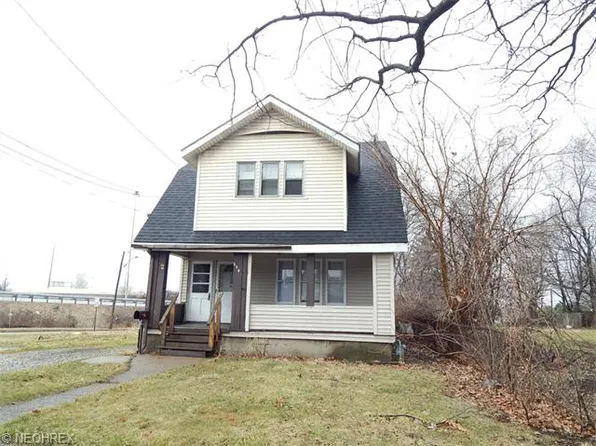 560 Gridley Ave, Akron, OH 44306