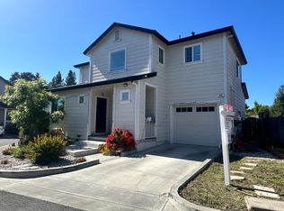 609 Avalon Ln, Santa Rosa, CA 95407