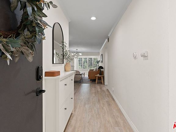 3rd image of 5515 Canoga Ave APT 220
