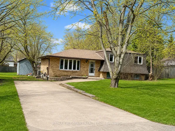 13 Janet Dr, Kawartha Lakes, ON L0B 1K0