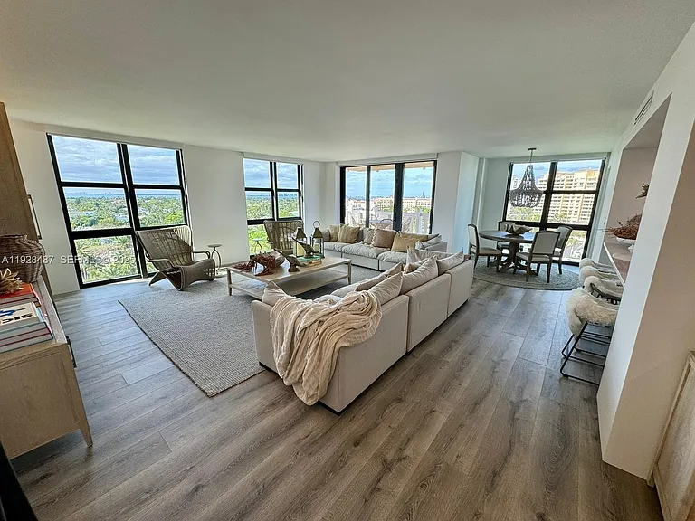 1121 Crandon Blvd #E1001 — Photo 7