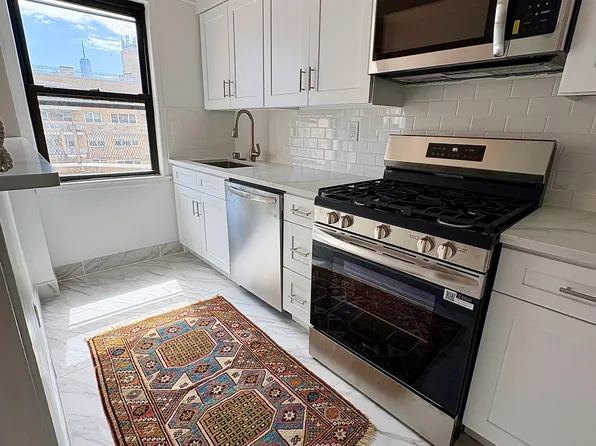 55 E 9th St APT 14D, New York, NY 10003