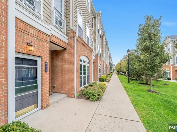 1412 Hamilton St, Belleville, NJ 07109