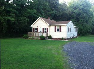4133 Cedar Bush Rd, Hayes, VA 23072