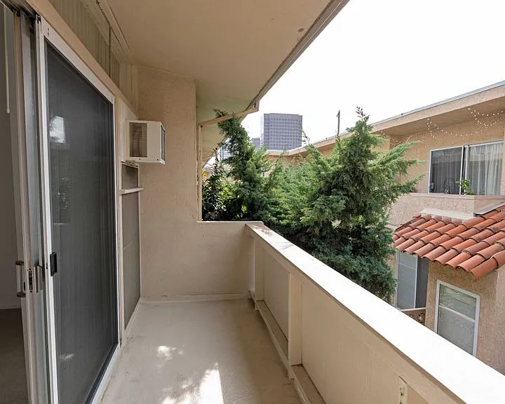 11712Darl — Photo 8