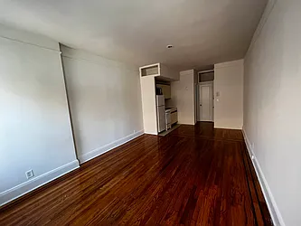 Rented by Salon Realty Corp