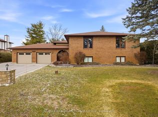 7055 Shadow Ridge Dr, Ottawa, ON K4P 1B8