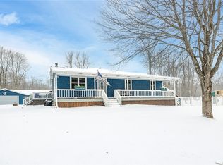 415 Irishtown Rd, Grove City, PA 16127