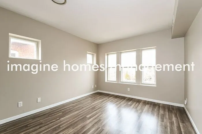 2 bed, 1.0 bath, 884 sqft, $1,190 — Photo 3