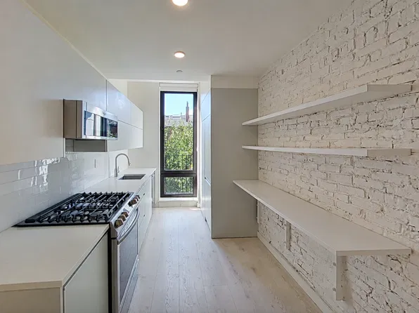 2 Worthington St, Roxbury Crossing, MA