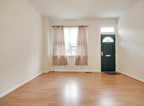 3rd image of 3018 Belgrade St