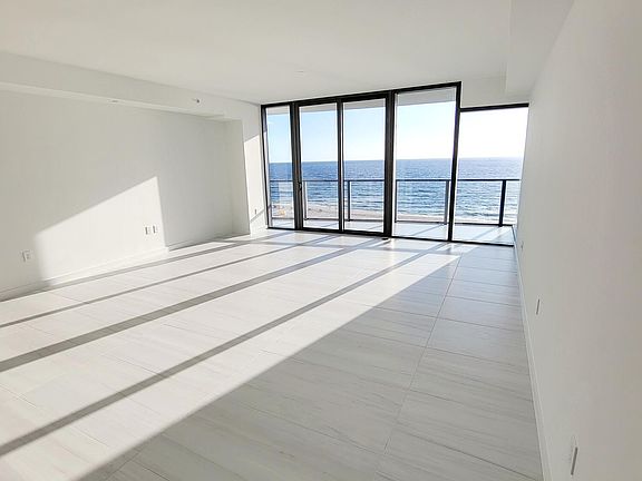 4th image of 1116 N Ocean Boulevard #702