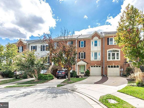 2nd image of 5914 Fox Glen Ct