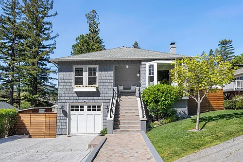 11 Ash Ave Photo 1