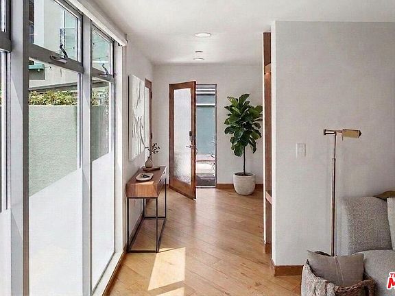 5th image of 512 Brooks Ave APT 6