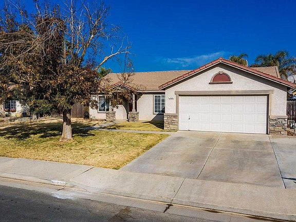 3rd image of 536 Imperial Dr