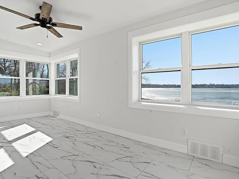 297 E Lakeview Ave #0 — Photo 27