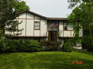 2 Brookside Rd, Monroe, NY 10950