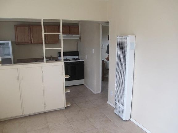 2nd image of 205 W Laguna St Unit 2