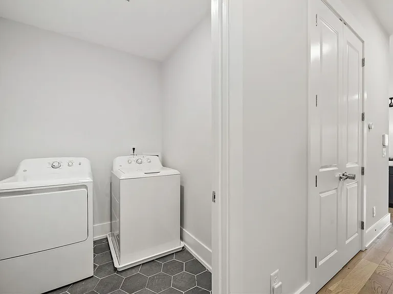 119 Acklen Park Dr — Photo 17