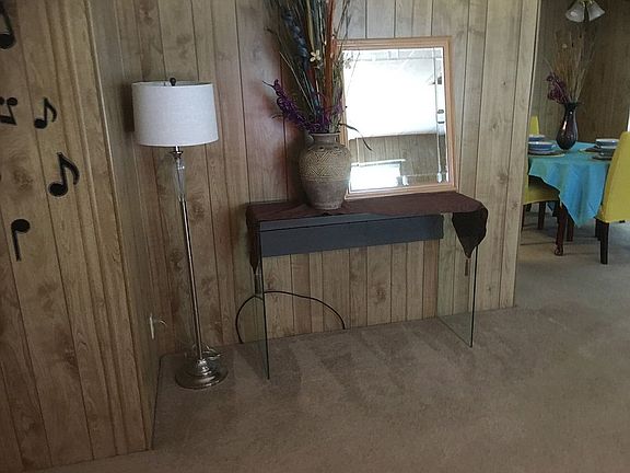 put your big screen here