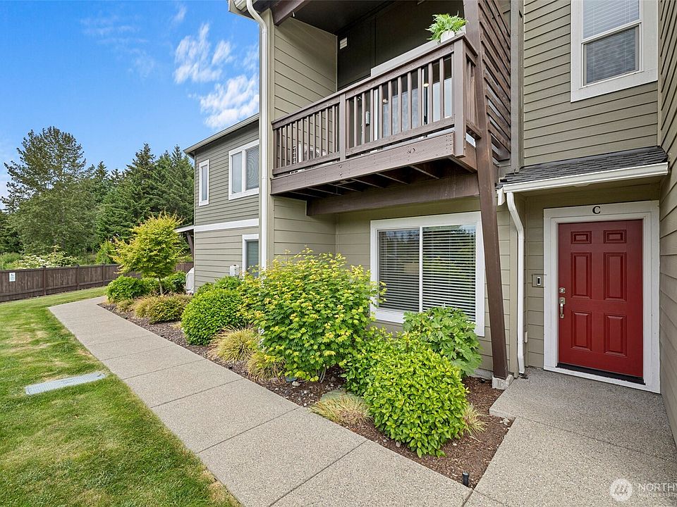 1st image of 17541 110th Avenue E #C