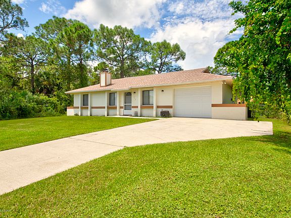 2nd image of 874 Algaringo Ave SE