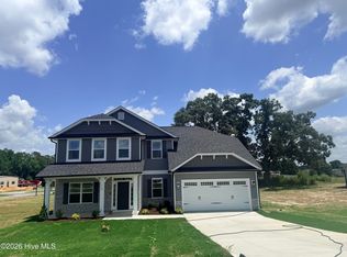 110 Brighton St, La Grange, NC 28551