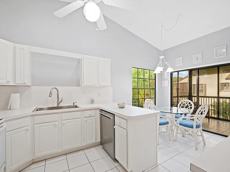 3258 Jog Park Dr — Photo 11