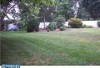 2nd image of 208 Meadowcroft Ln