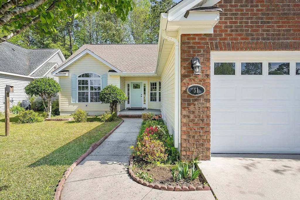 51 Cedar Tree Ln SW — Photo 2