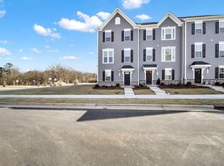 2114 Trout Lily Ln, Matthews, NC 28104