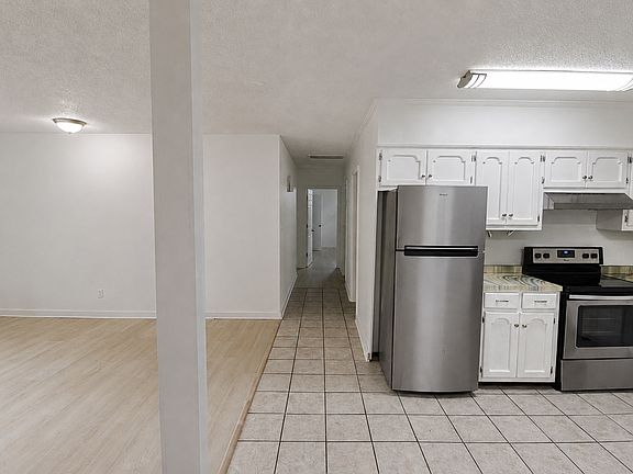 5th image of 3990 Seven Springs Rd