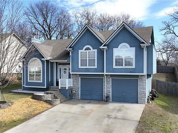2nd image of 3221 S Arrowhead Dr