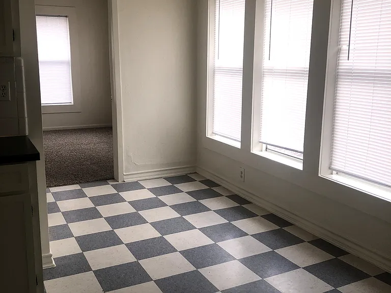 503 N 4th St #C — Photo 8