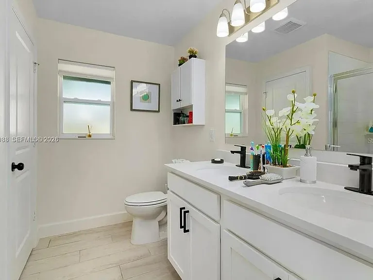 1136 Papaya Cir — Photo 33