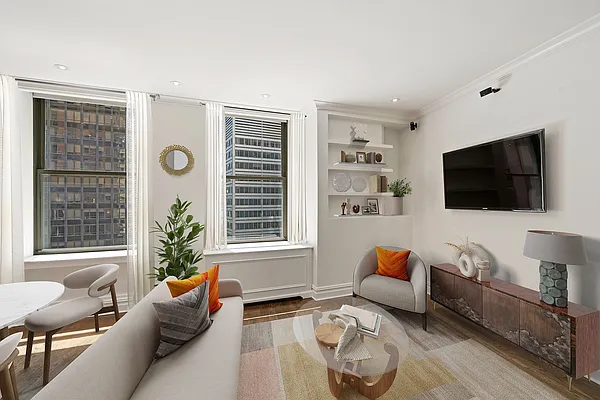 Sold by Nest Seekers International | media 14