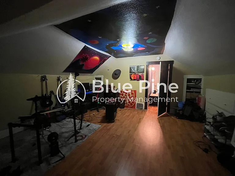 284 S Ridge Ave — Photo 18