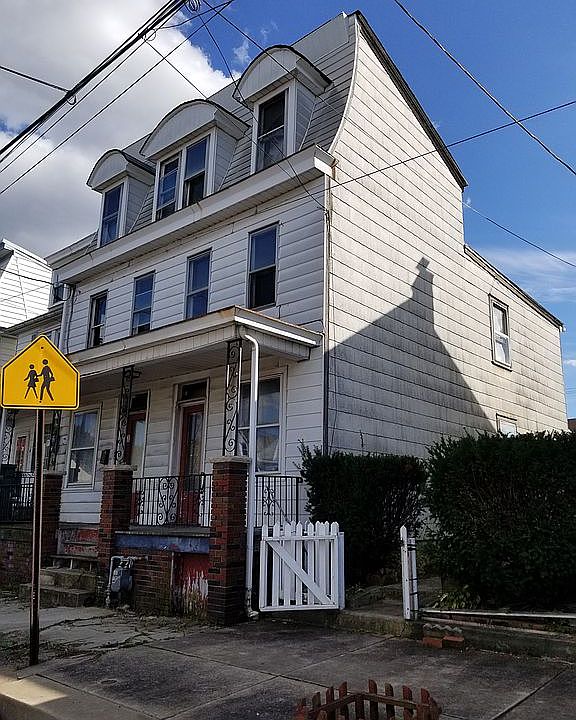 1st image of 218 West Ave