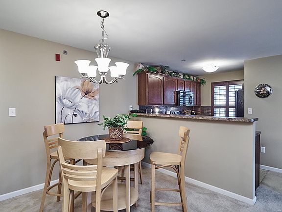 4th image of 9755 Newham Dr #10F