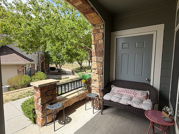 2nd image of 494 Black Feather Loop APT 104