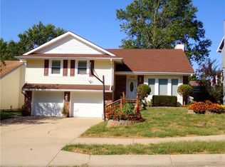 3436 Tudor Dr, Leavenworth, KS 66048