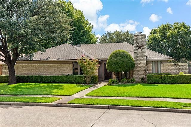 1st image of 110 Faircrest Dr