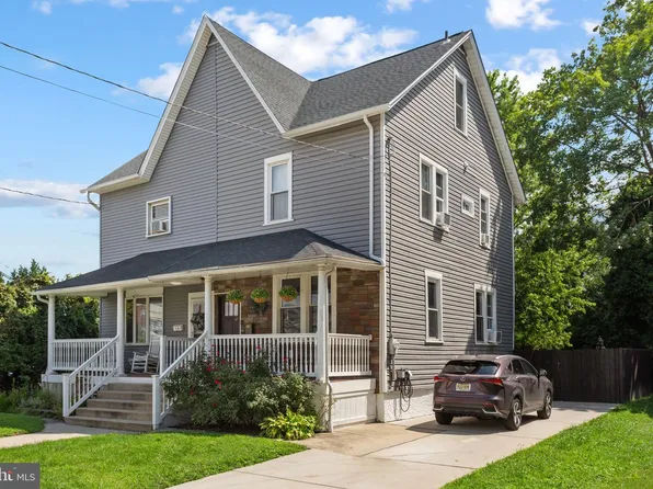 18 W Pine St, Audubon, NJ 08106