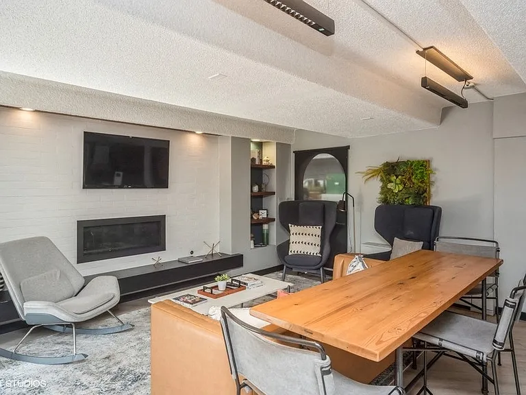 Get cozy in our resident lounge while you visit with neighbors and friends
