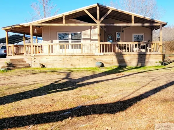 29 County Road 3402, De Kalb, TX 75559