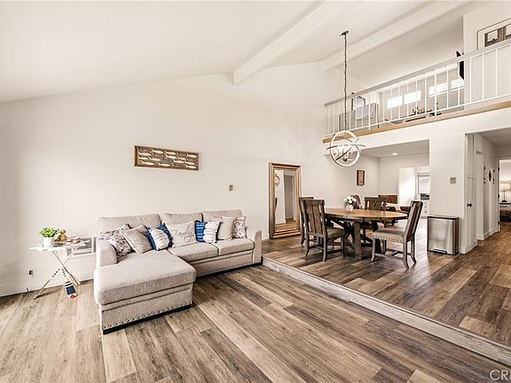 5th image of 3142 Sunset Ln