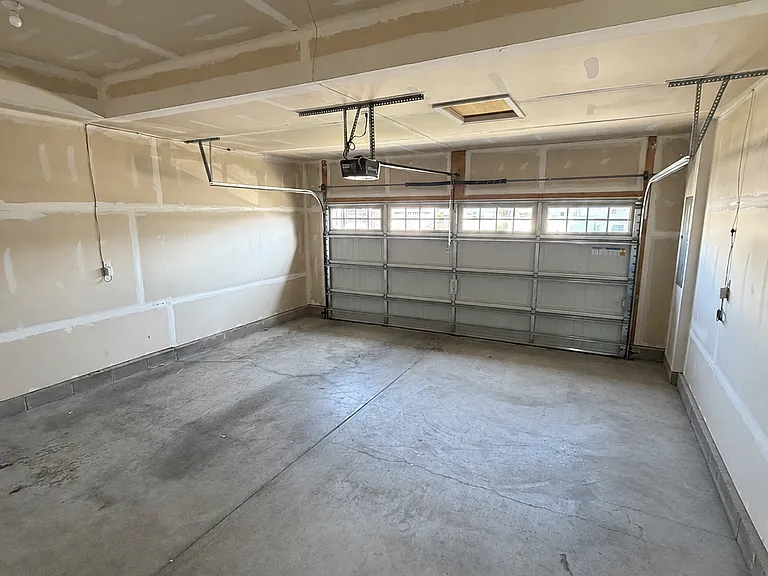 9518 Royal Tern Dr — Photo 3