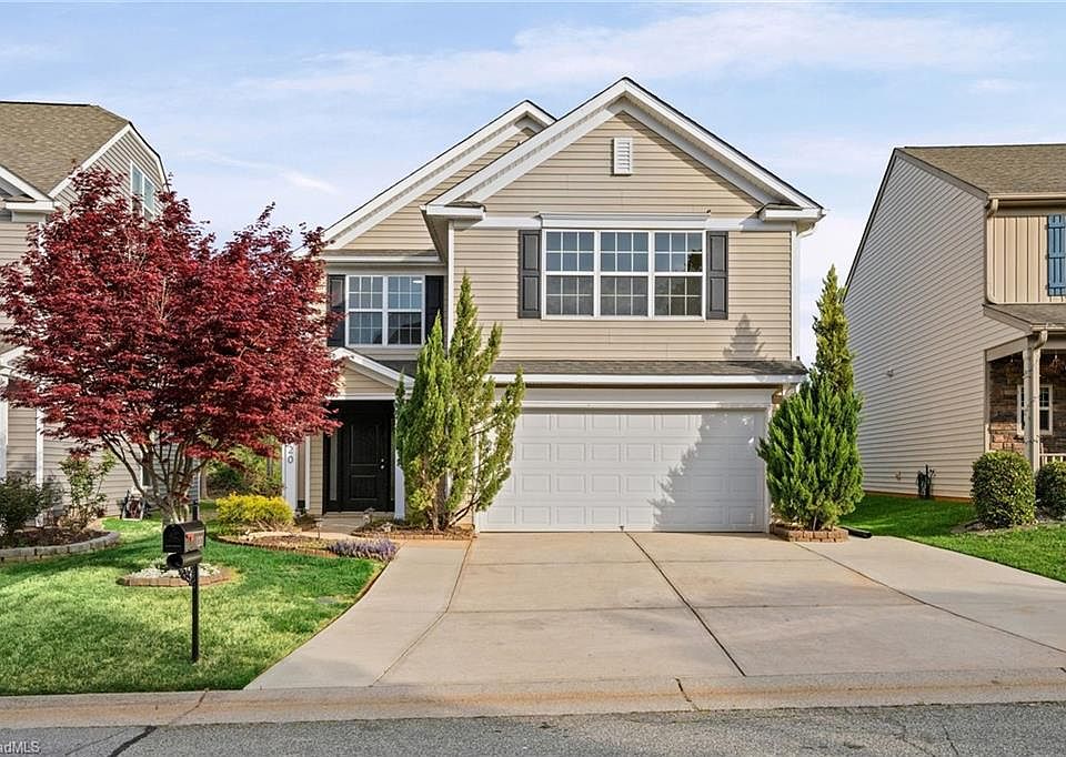1st image of 120 Habersham Ct